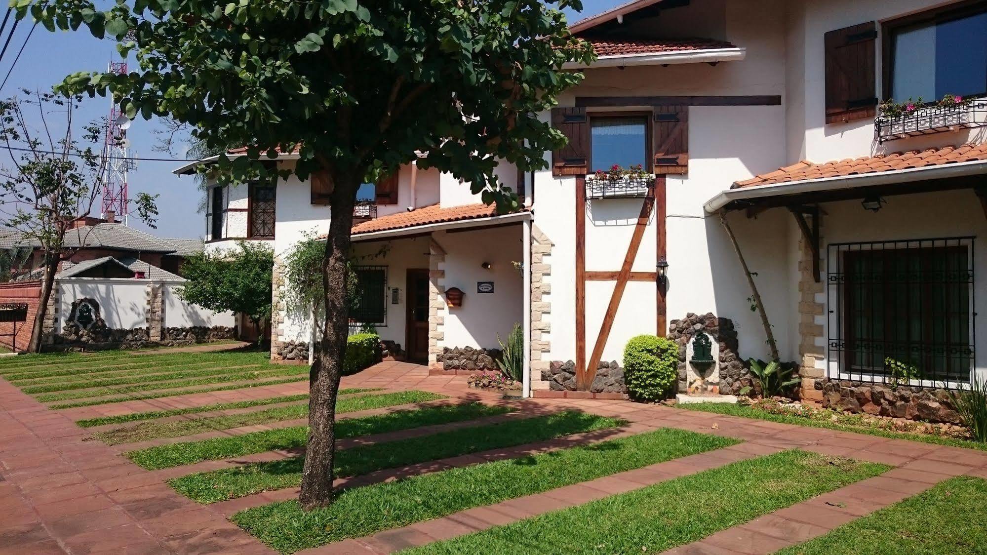 Apart Hotel Porta Westfalica Асунсьйон Екстер'єр фото