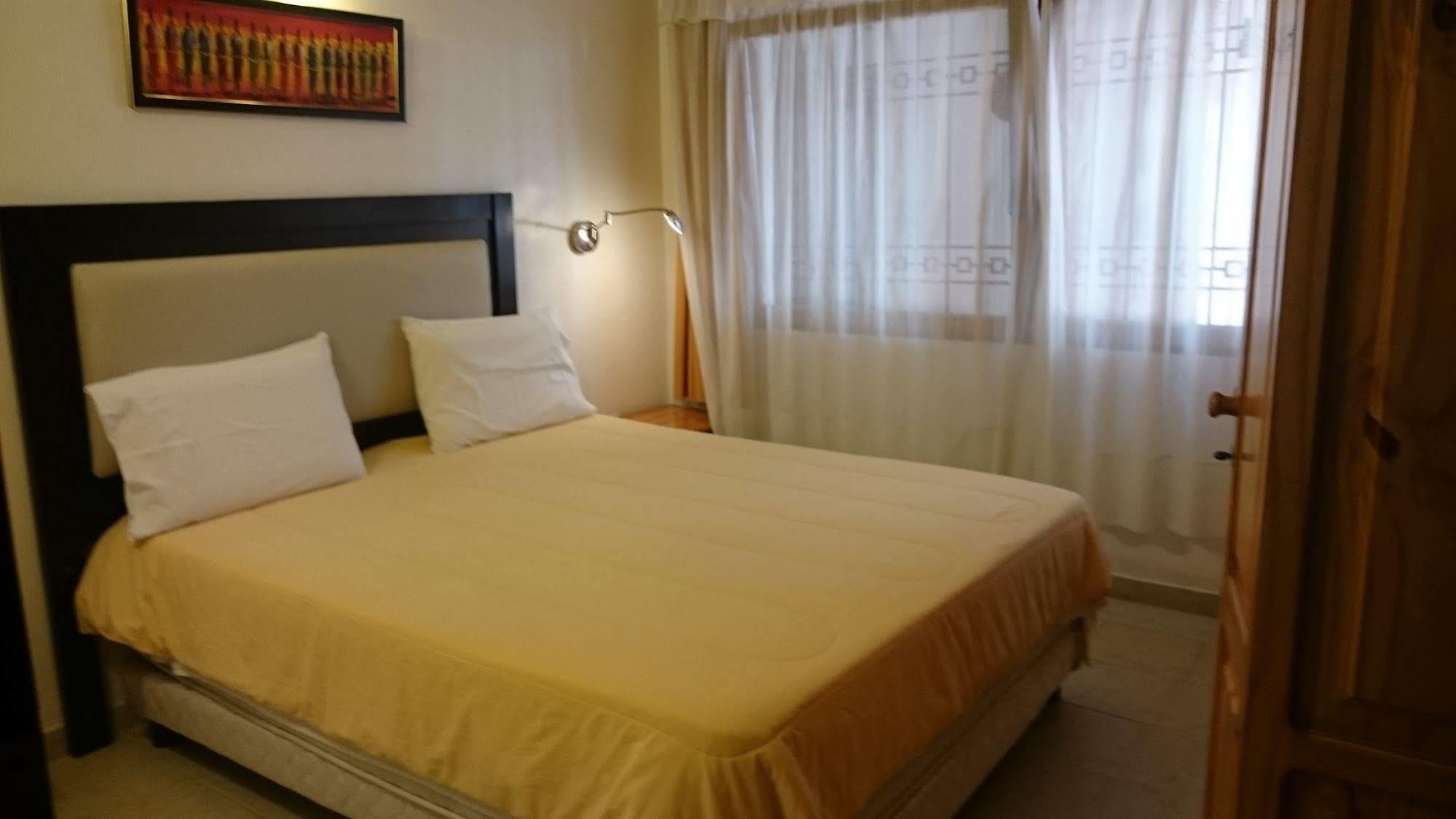 Apart Hotel Porta Westfalica Асунсьйон Екстер'єр фото